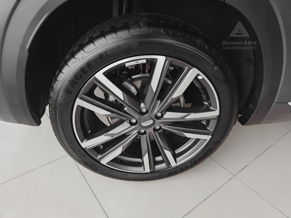 Geely Monjaro Exclusive, серый