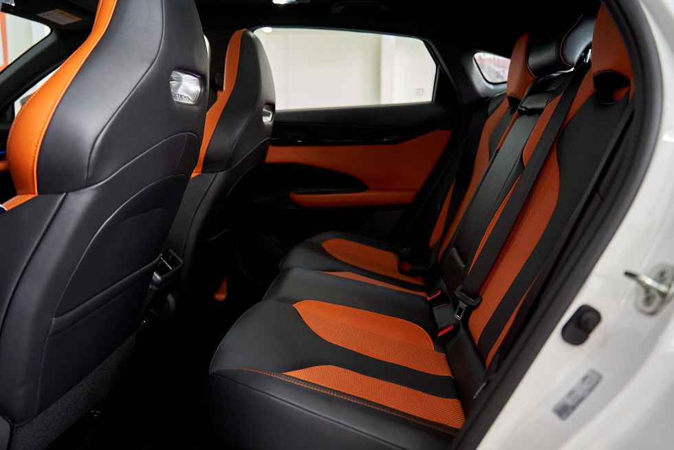 Changan UNI-V Люкс, белый