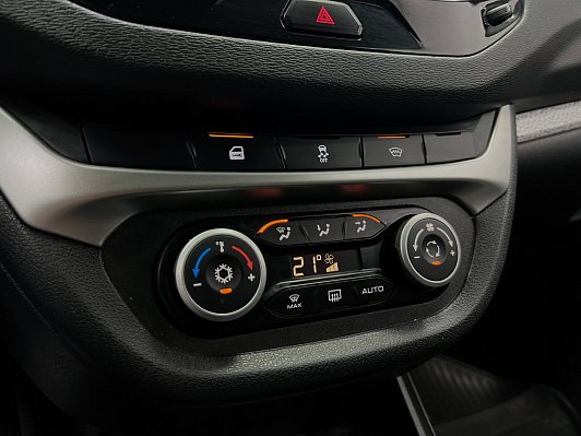 Lada (ВАЗ) Vesta Luxe Prestige, 2019 года, пробег 107353 км
