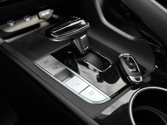 Hyundai Elantra Premium Edition, 2021 года, пробег 18993 км
