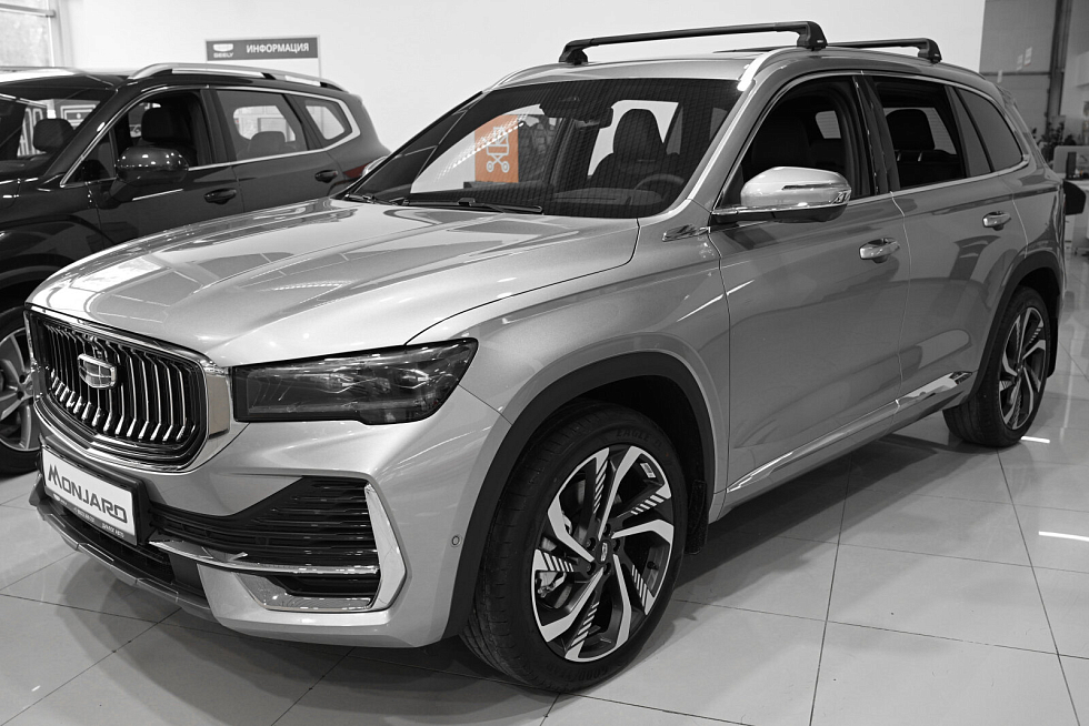 Geely Monjaro , серебряный
