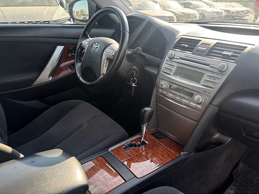 Toyota Camry, 2011 года, пробег 294420 км