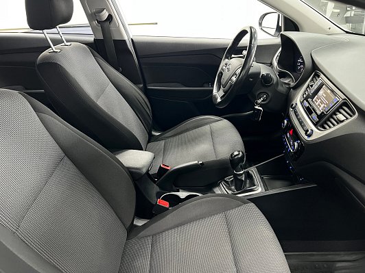 Hyundai Solaris Elegance, 2017 года, пробег 130000 км