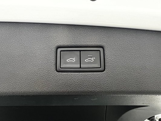 Volkswagen Tiguan Highline, 2019 года, пробег 125699 км