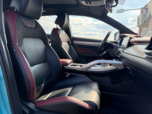Geely Coolray Flagship, 2023 года, пробег 29512 км