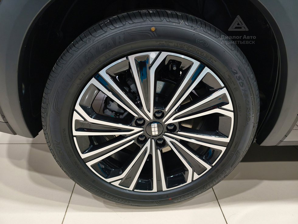 Geely EX5 EM-i Макс, черный