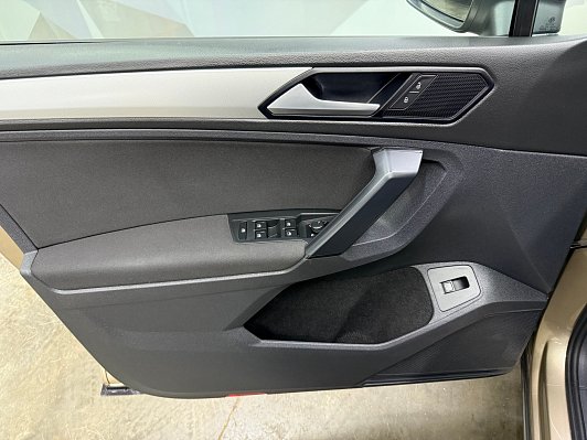 Volkswagen Tiguan CONNECT, 2020 года, пробег 101540 км