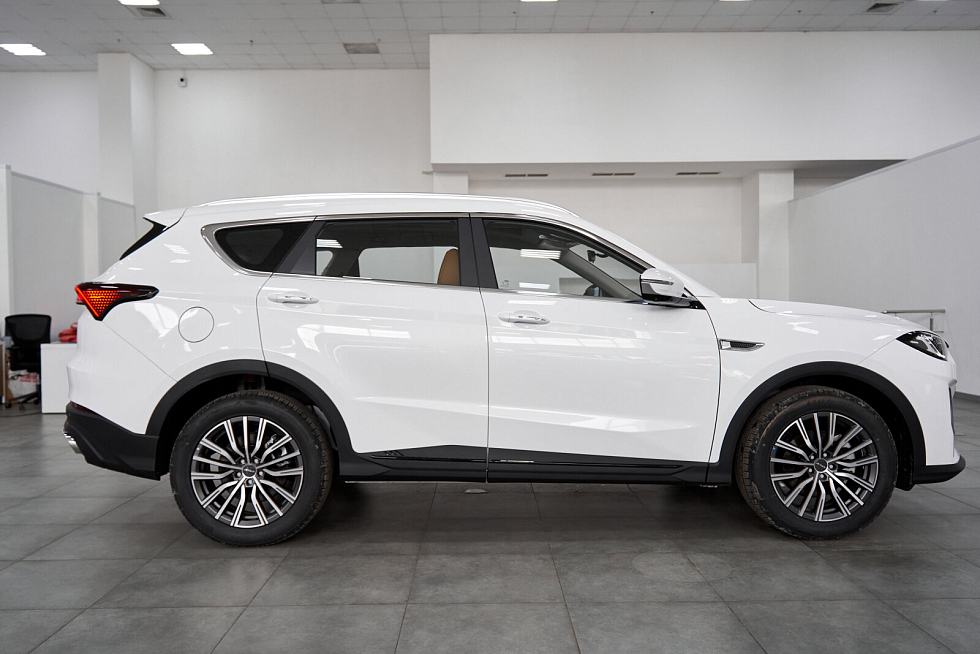 JETOUR X70+ Комфорт, белый