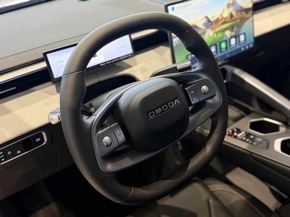 Omoda C5 Актив, красный