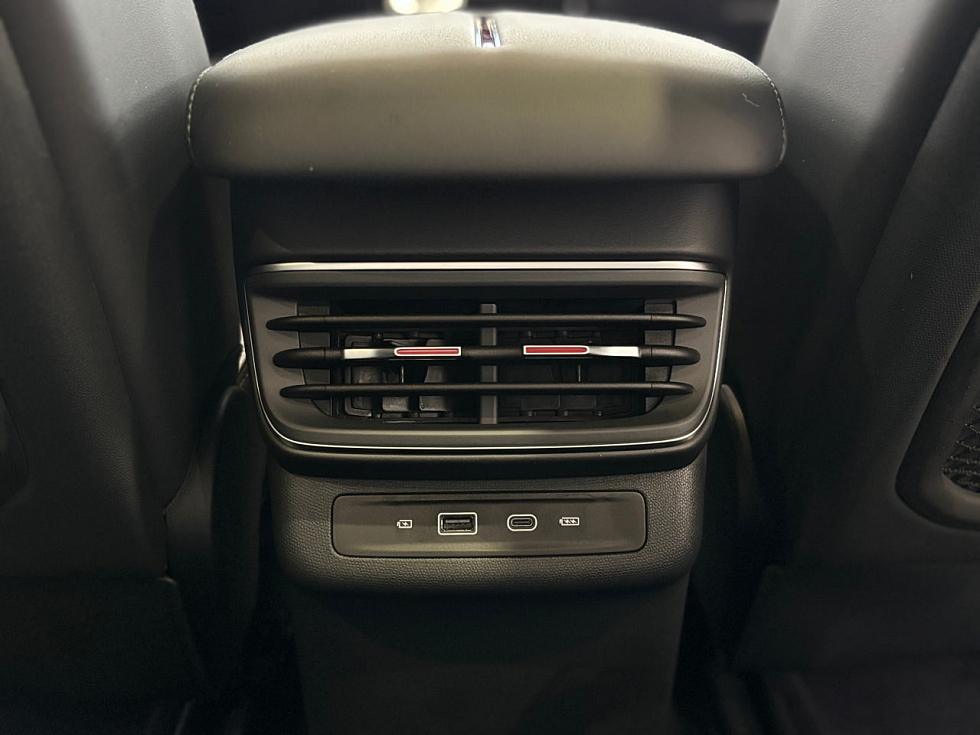 Hongqi HS3 Делюкс (Deluxe), черный