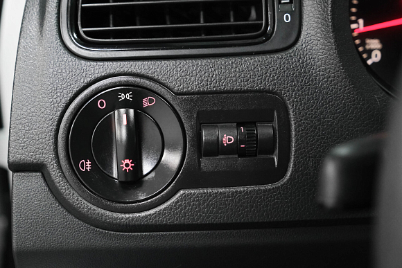 Volkswagen Polo Trendline, 2018 года, пробег 136000 км