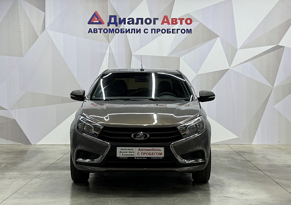 Lada (ВАЗ) Vesta 50 Anniversary, 2016 года, пробег 157227 км