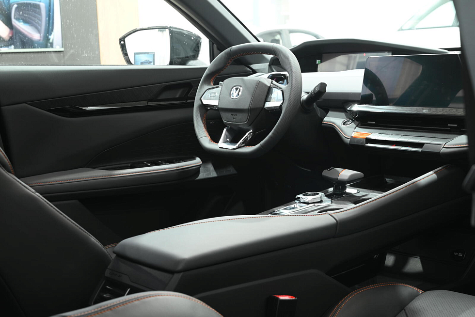 Changan UNI-V Стандарт, черный