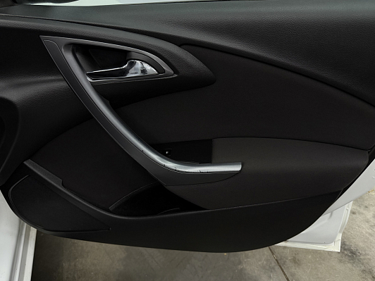 Opel Astra Cosmo, 2013 года, пробег 202876 км