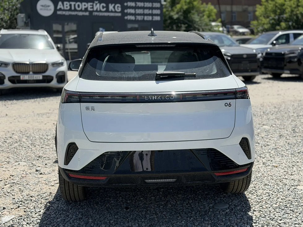 Lynk & Co 06 Ultra, белый