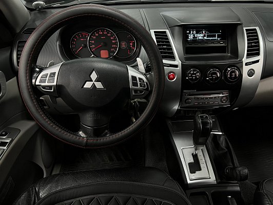 Mitsubishi Pajero Sport Intense, 2011 года, пробег 149786 км