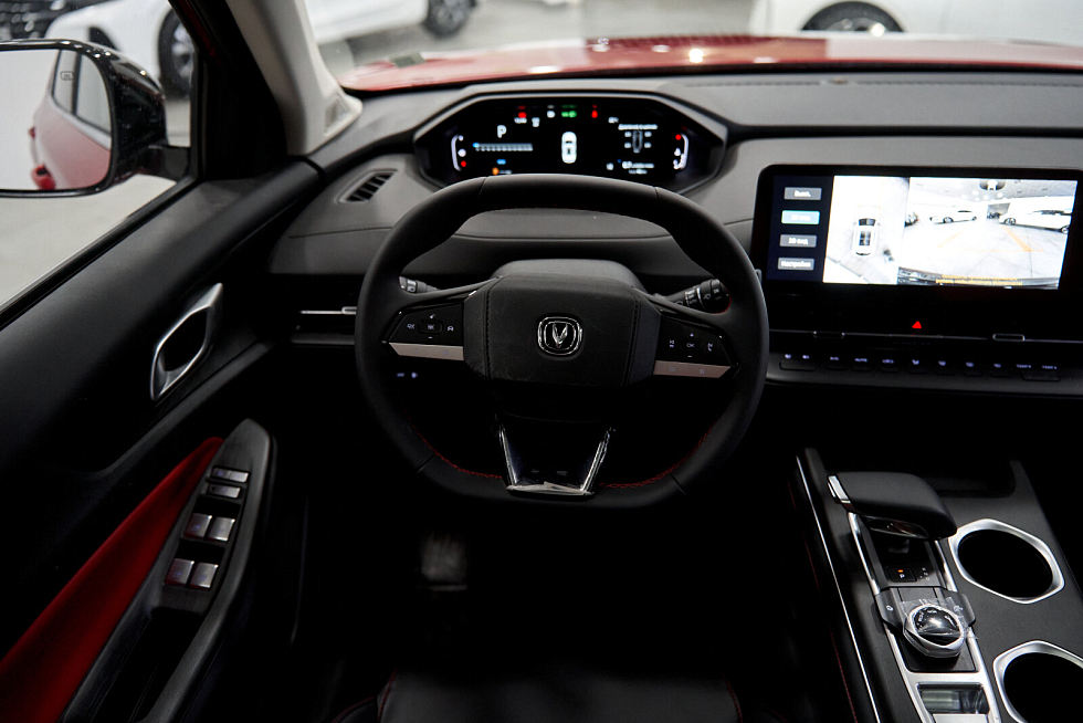 Changan UNI-S (CS55 Plus) Luxe, красный