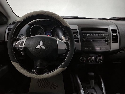 Mitsubishi Outlander Intense, 2010 года, пробег 346656 км