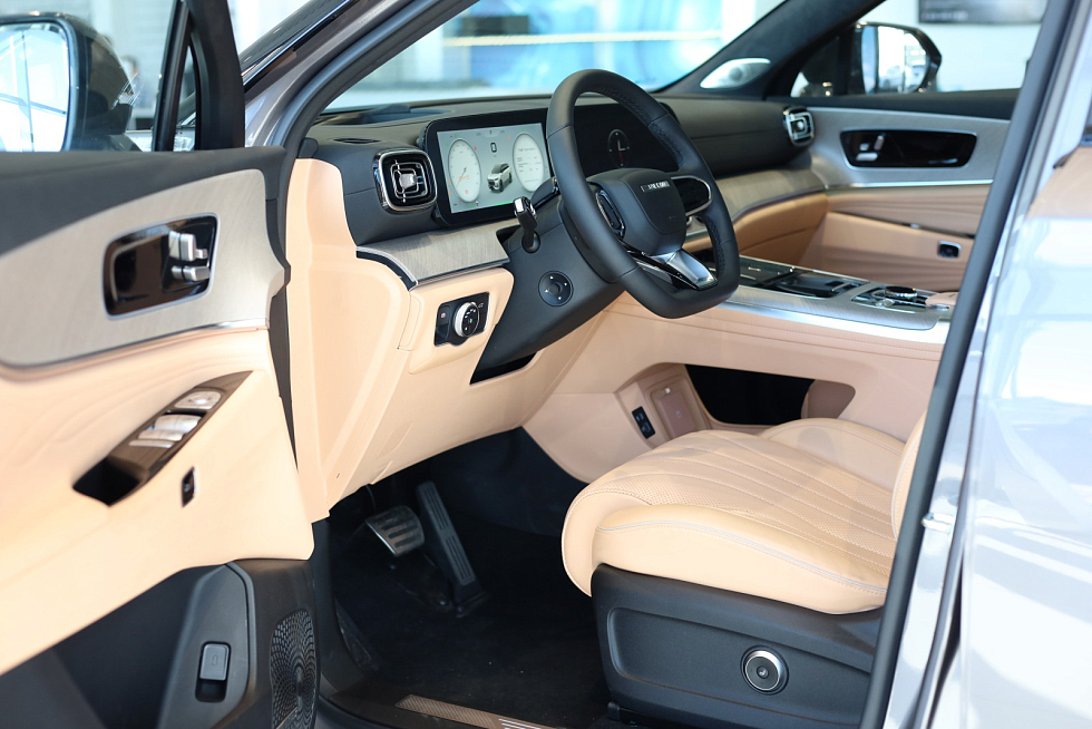 Jaecoo J8 Престиж, серый