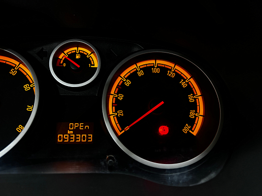 Opel Corsa Color Edition, 2011 года, пробег 93302 км