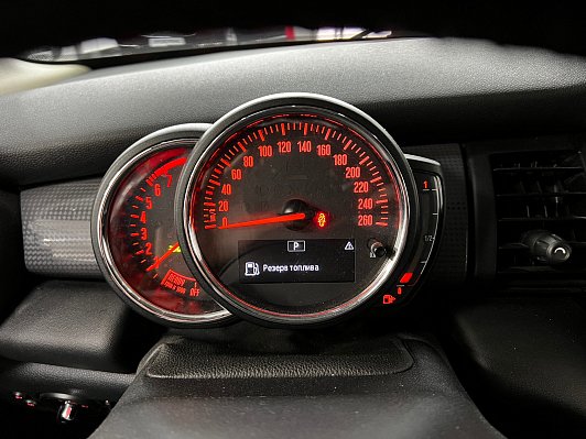Mini Hatch Cooper, 2018 года, пробег 176005 км