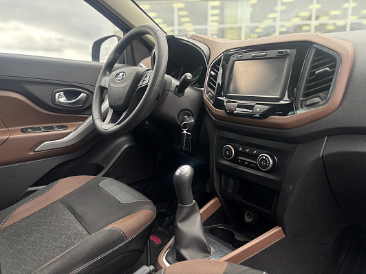 Lada (ВАЗ) XRAY Luxe Prestige, 2017 года, пробег 226357 км