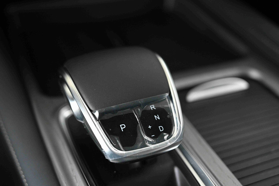 Chery Arrizo 8 Ультра Черный / Ultra Black, белый