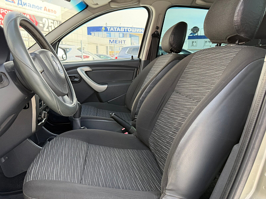 Renault Sandero Expression, 2011 года, пробег 226800 км