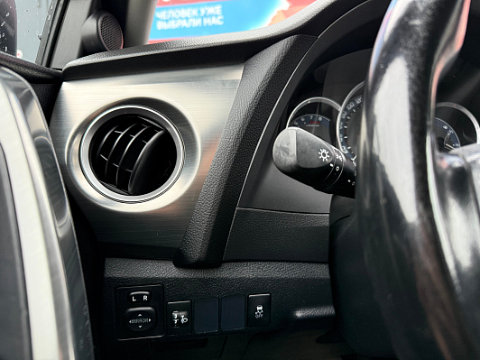 Toyota Auris, 2013 года, пробег 173600 км