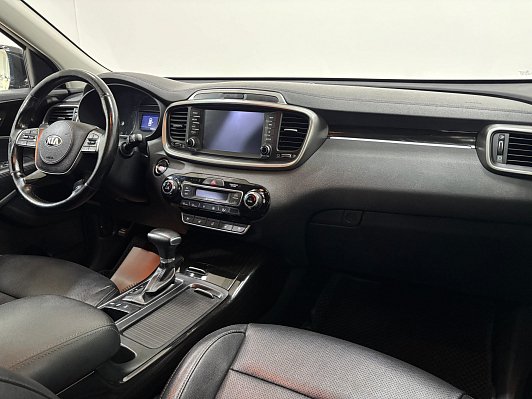 Kia Sorento, 2018 года, пробег 129593 км