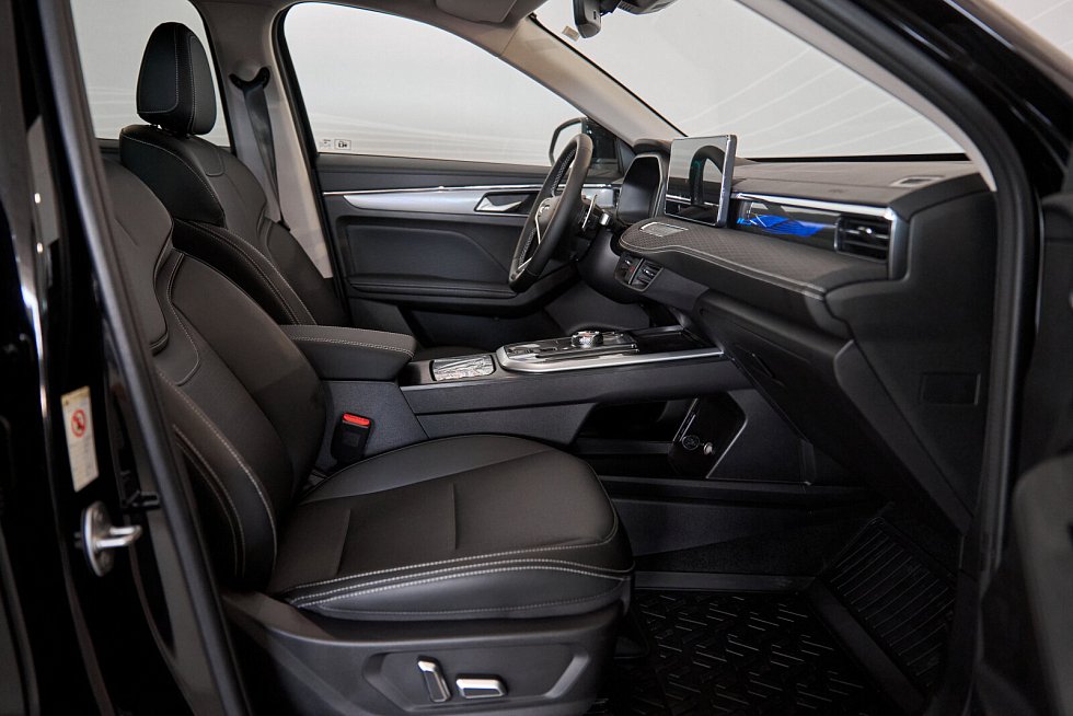 Haval Jolion Техно +, черный