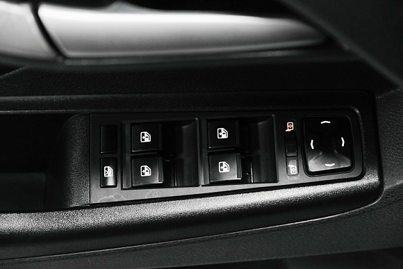 Lada (ВАЗ) Vesta Luxe Multimedia (2019-2021), 2018 года, пробег 144454 км