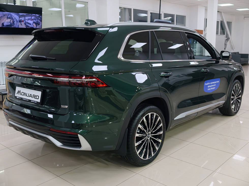 Geely Monjaro Флагман, зеленый