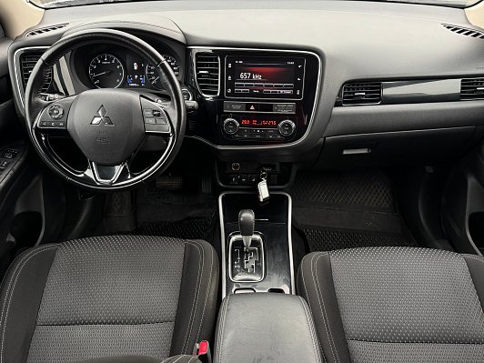 Mitsubishi Outlander Intense+, 2019 года, пробег 148030 км