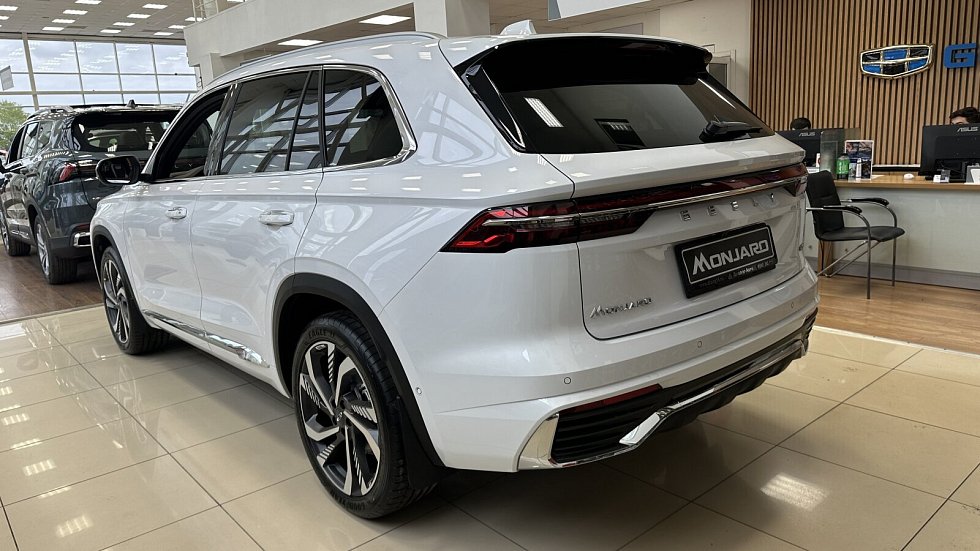 Geely Monjaro Флагман, белый