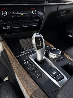 BMW X5 xDrive35i Luxury, 2014 года, пробег 118727 км