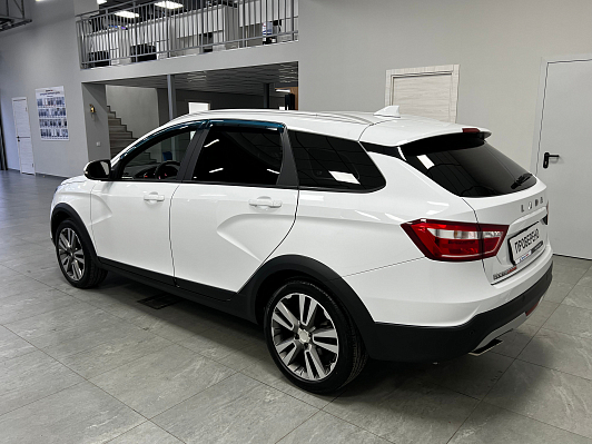 Lada (ВАЗ) Vesta Luxe, 2020 года, пробег 34500 км