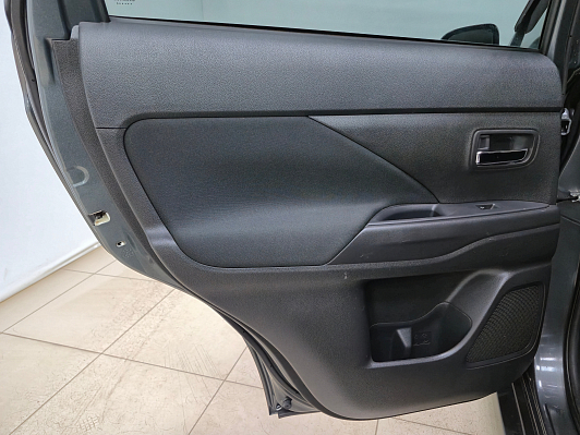 Mitsubishi Outlander Instyle, 2021 года, пробег 37140 км
