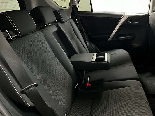 Toyota RAV4, 2017 года, пробег 165000 км