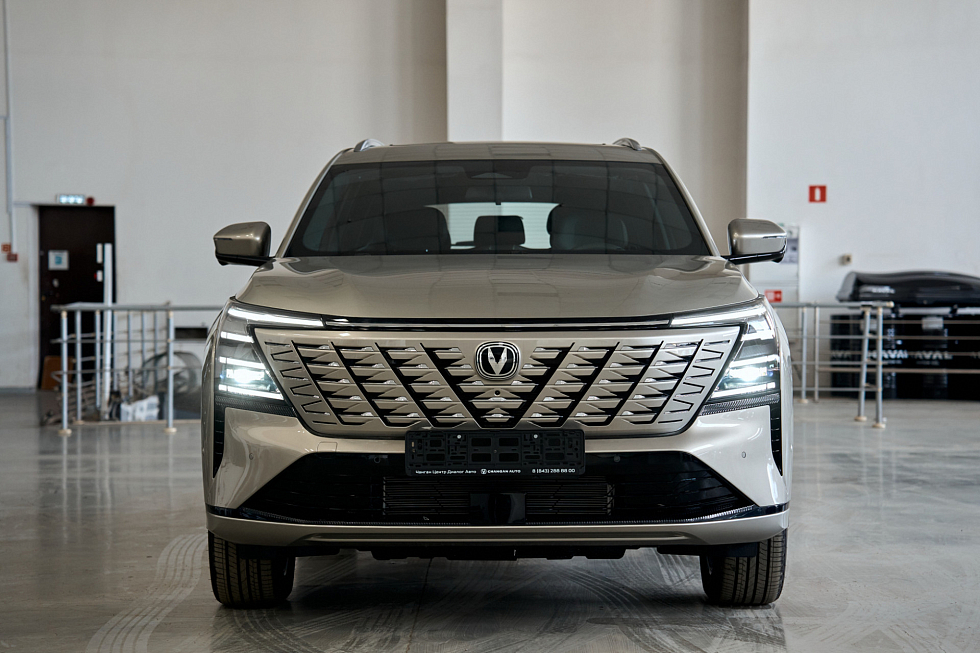 Changan CS75 Plus Люкс, белый