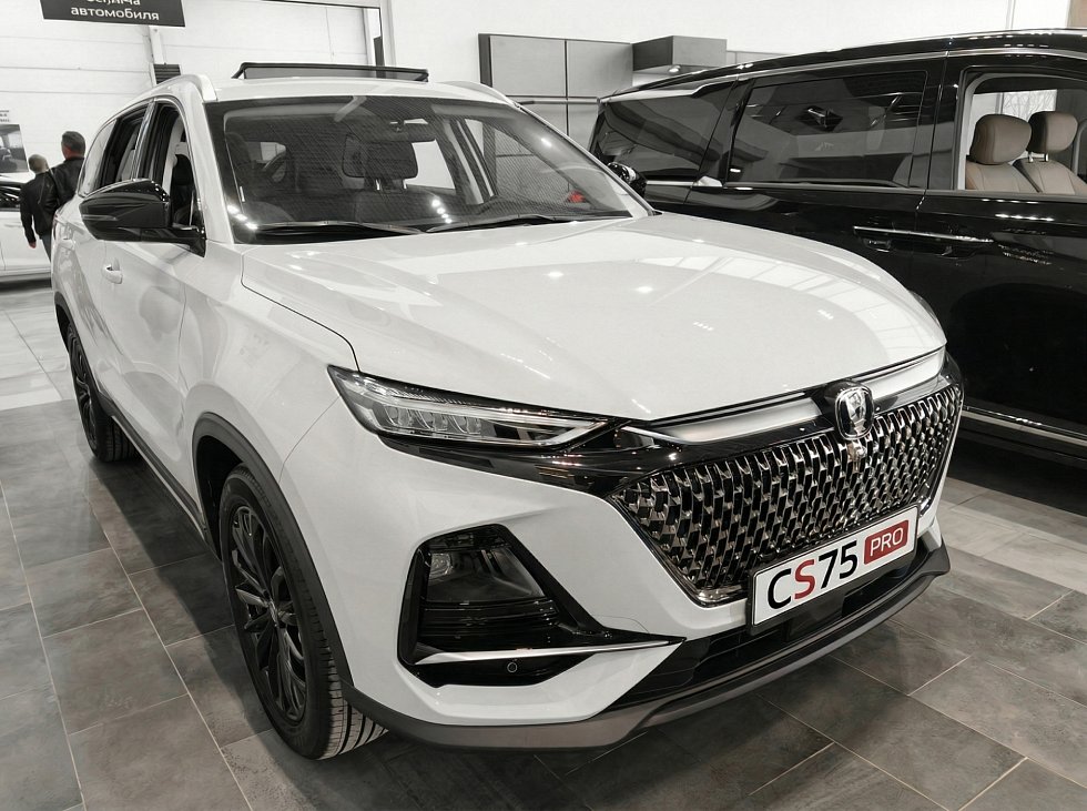 Changan CS75 Pro Комфорт 5 мест, белый
