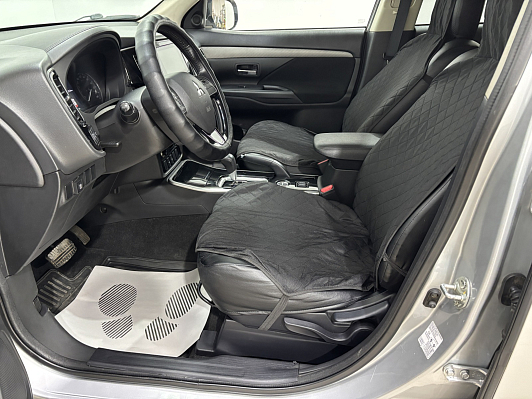 Mitsubishi Outlander Intense+, 2018 года, пробег 139803 км