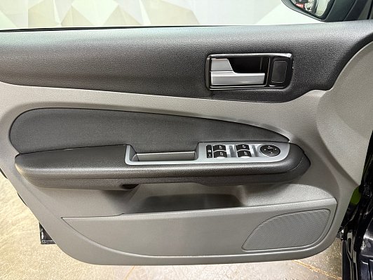 Ford Focus Ghia, 2010 года, пробег 226577 км