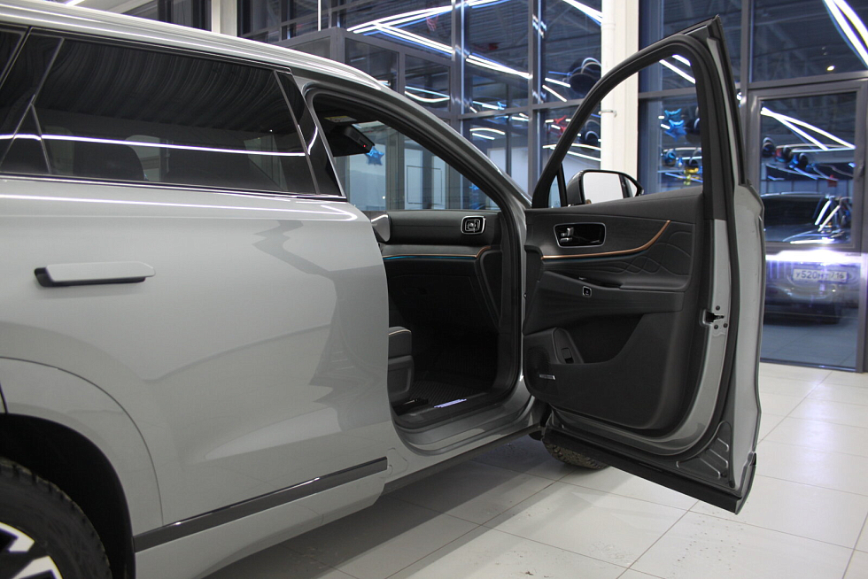 Jaecoo J8 Престиж +, серебряный