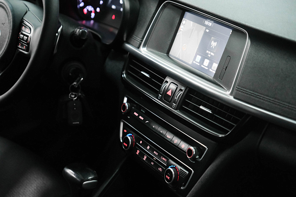 Kia Optima Luxe, 2018 года, пробег 171796 км