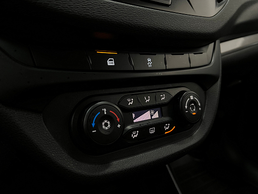 Lada (ВАЗ) Vesta Comfort, 2018 года, пробег 100000 км