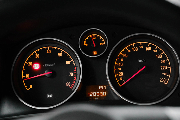 Opel Astra, 2011 года, пробег 120000 км