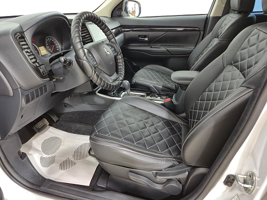 Mitsubishi Outlander, 2022 года, пробег 34305 км
