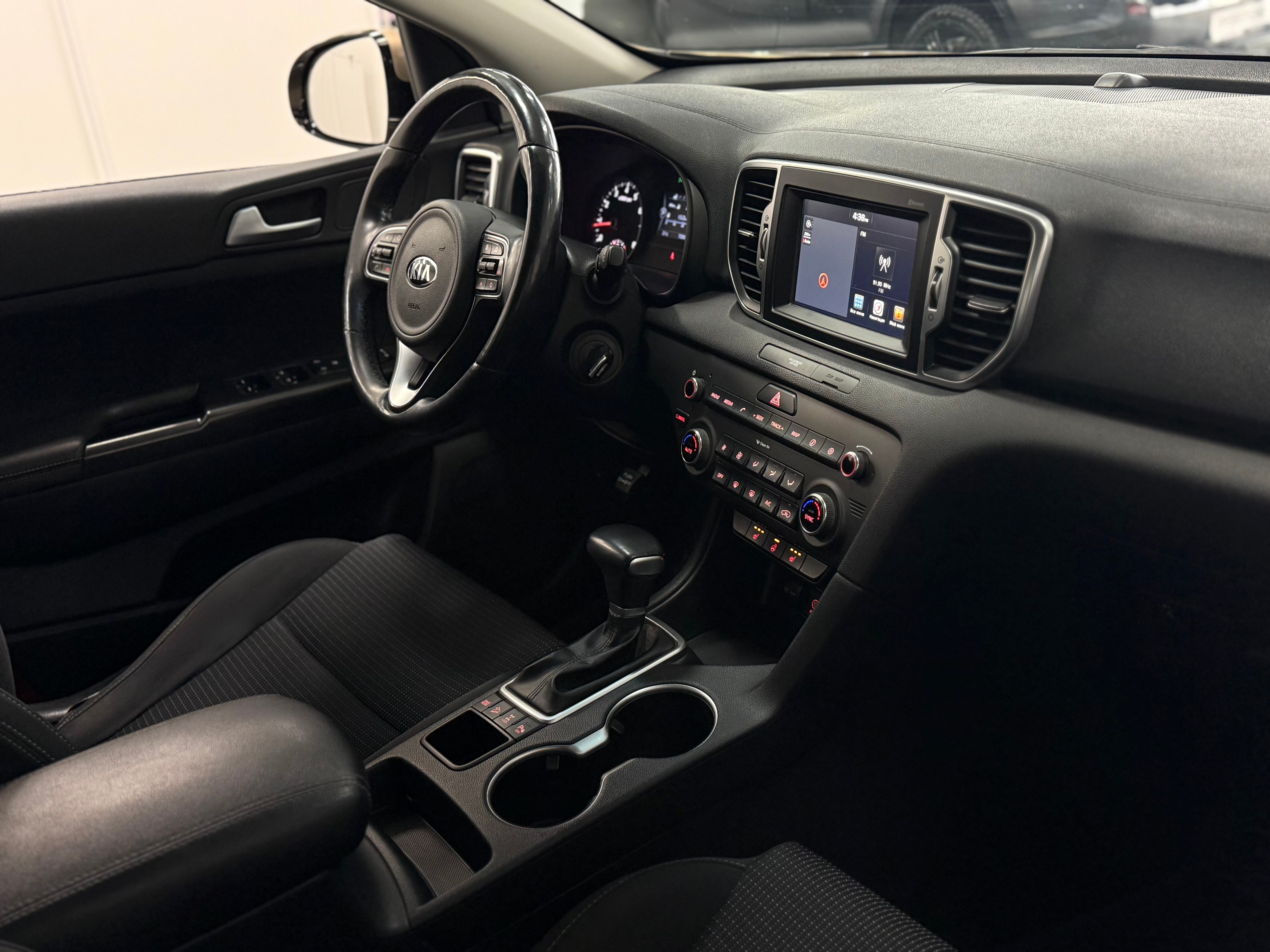 Kia Sportage Luxe, 2017 года, пробег 73000 км