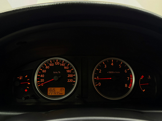 Nissan Almera, 2004 года, пробег 237670 км